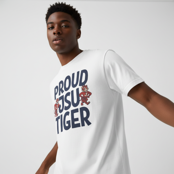 20260812132152-1f19650c-7ebf-6f9a-8a4e-66b05d325eb2.png Proud JSU Tiger Mascots Men's Navy Jersey Short Sleeve Tee