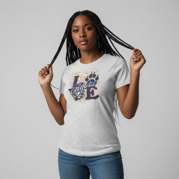20260814032807-1f197902-aa08-621a-9315-6ea9361ece7f.png Love Tigers Women's Navy Favorite Tee